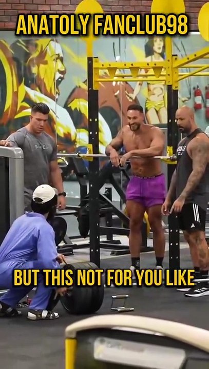 Guys I just wanna do warmup🤭#anatoly #fitness #gym