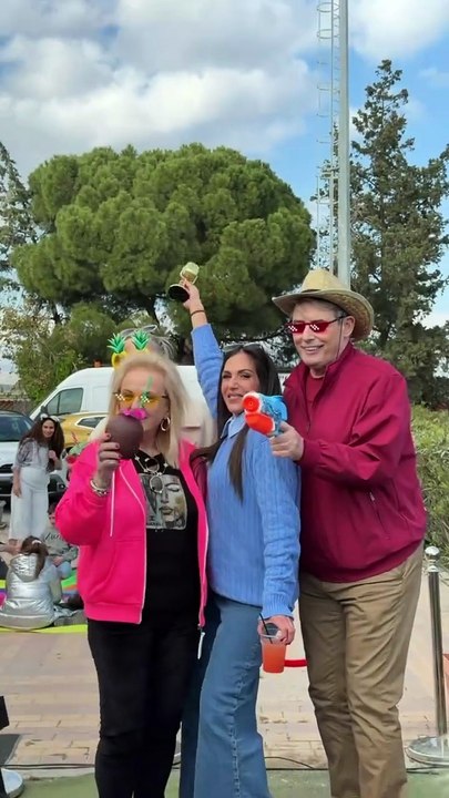 Η Ανθή Βούλγαρη με τον Ιορδάνη Χασαπόπουλο και τη Ματίνα Παγώνη στο πάρτι γενεθλίων του γιου της