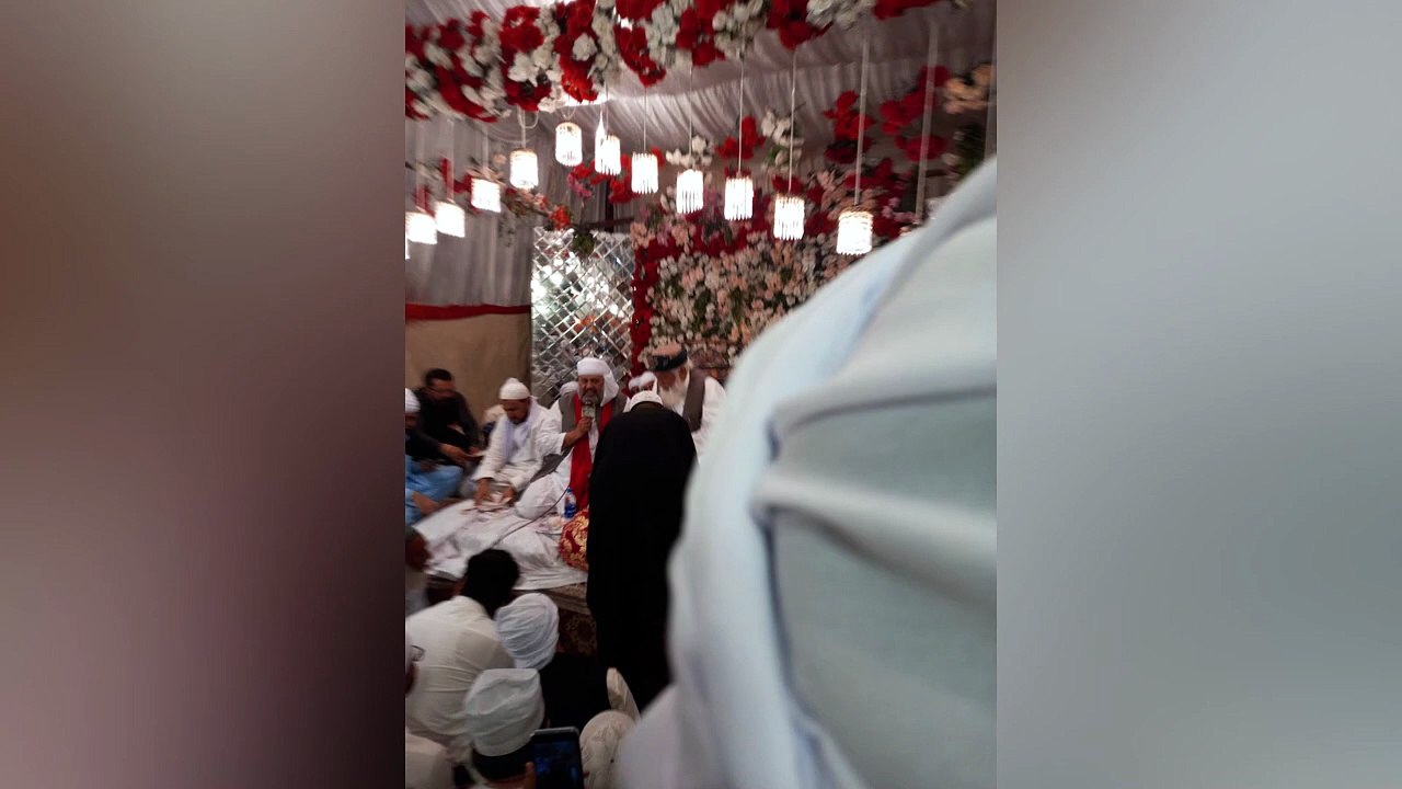 جب محبوب، محبوب سے ملے