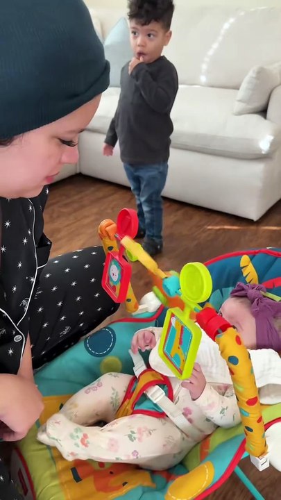 Here is another one, hope you guys enjoy it 🤍 #momsoftiktok #morningroutine #momlife #momof2 #2under2 #diaenmivida #latinostiktok #mama #mamasdetiktok #rutinas #parati #grwm #routine #relatable #realistic #foryou