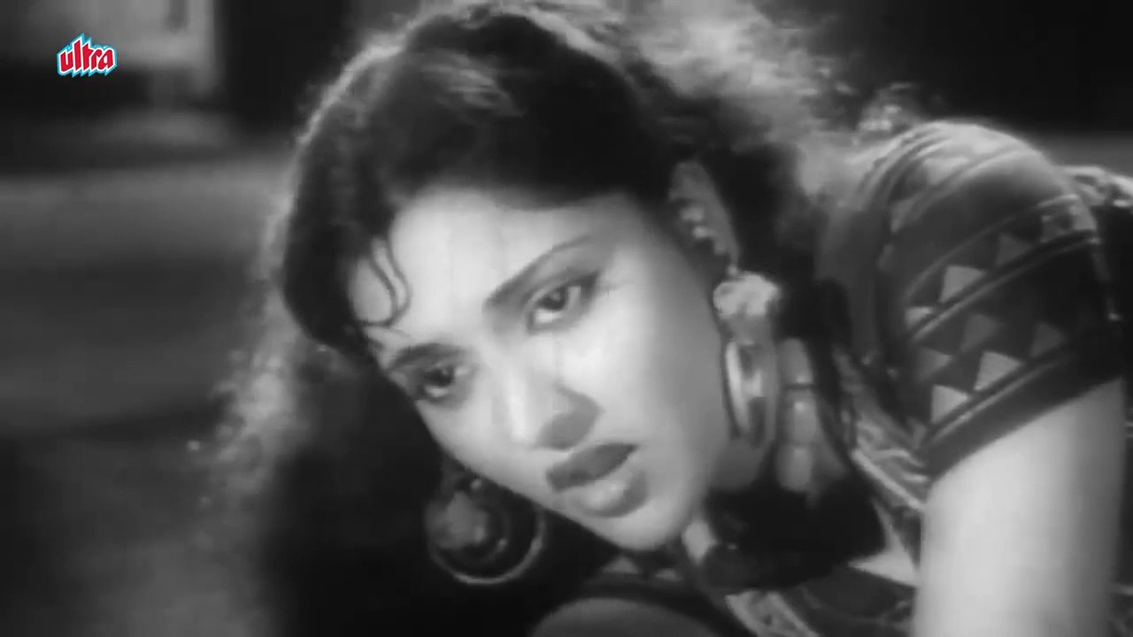 Mera Dil Ye Pukare Aaja cast Vyjayanthimala singer Lata Mangeshkar movie Nagin (1954)