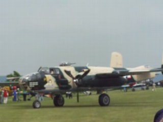 Le superbe B25,et rtour du P39 Airacobra