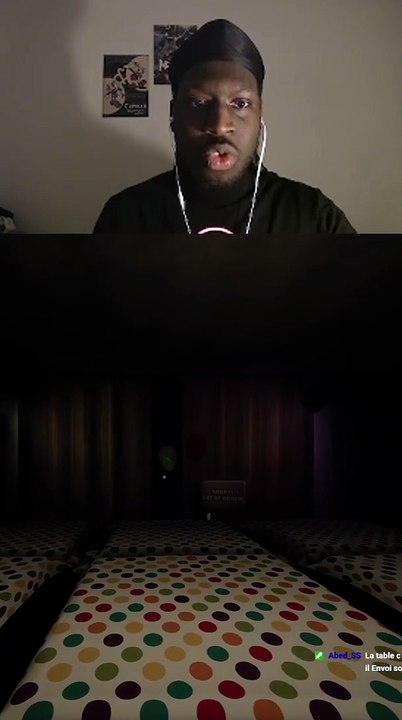 On a découvert un JEU DIABOLIQUE ! 😱 Il nous piège dans le noir !