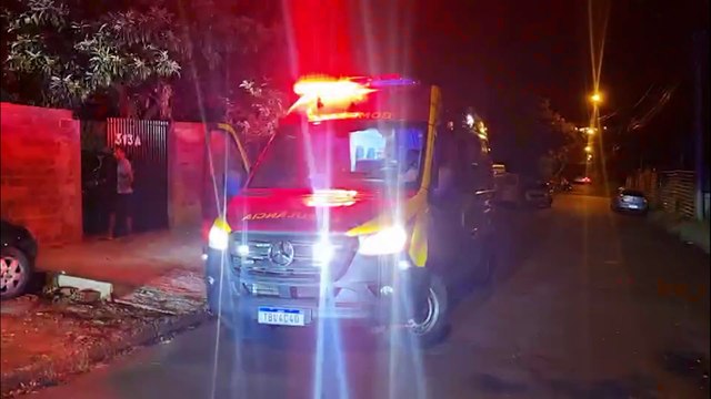 Homem de 57 anos sofre queda de 3,5 metros ao cortar cipós em telhado de casa no Esmeralda