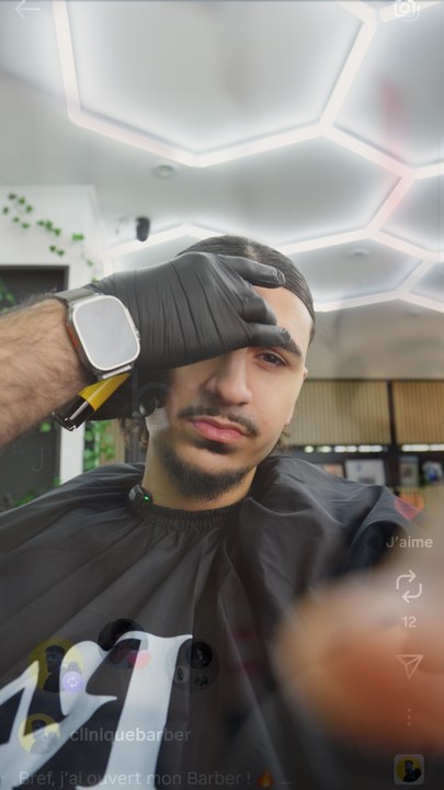 🎥 JEU CONCOURS – CLINIQUE BARBER 💈🔥🔥 GROS LOTS À GAGNER 🔥🥇 1er lot : iPhone 17 📱😱🥈 2e lot : Une coupe offerte🥉 3e lot : Un pack entretien barbe