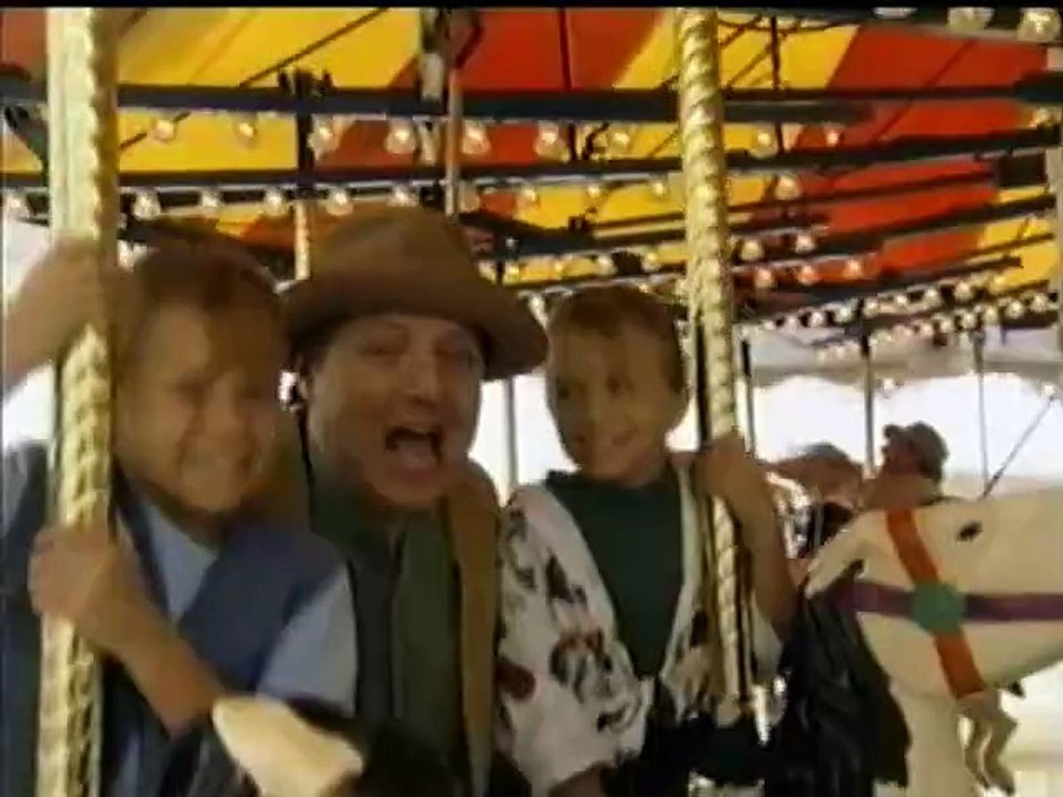 The Adventures of Mary-Kate & Ashley - The Case of the Fun House Mystery (1995) [VHS]