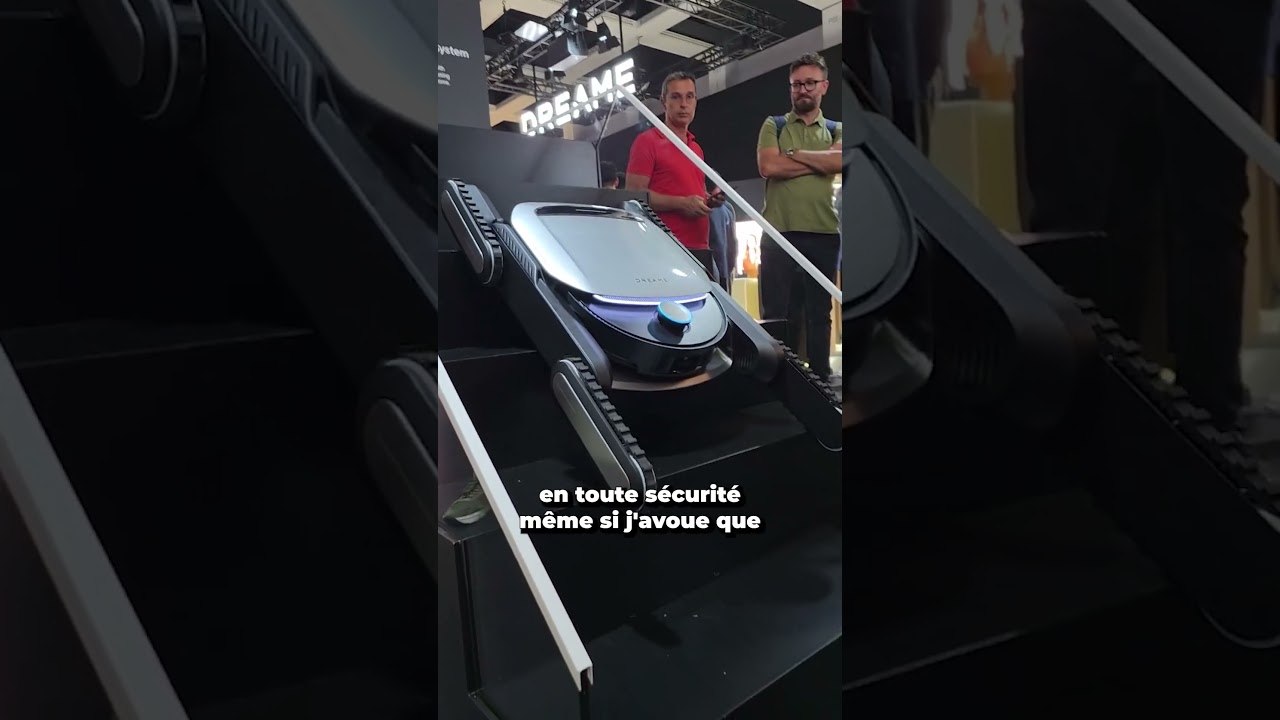 Un robot monte-escaliers pour les robots aspirateurs  #robotaspirateur #ifa #tech #escalier #shorts