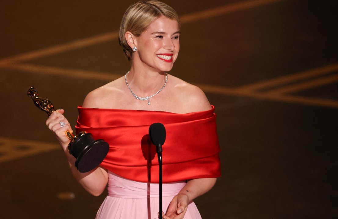Oscars 2026: Jessie Buckley brings home Best Actress award