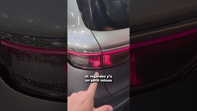 Cette voiture possède des phares qui clignent des yeux #voiture #automobile #tech #shorts