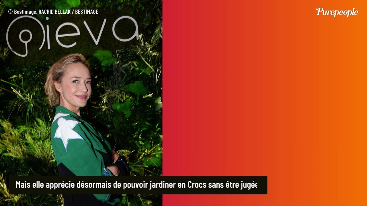 "Je ne savais pas conduire, je sortais beaucoup" : Hélène de Fougerolles a quitté Paris pour le Sud, un changement de vie qu'elle ne regrette pas