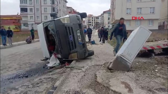 Tarım işçilerini taşıya minibüs ile otomobil çarpıştı: 5 yaralı