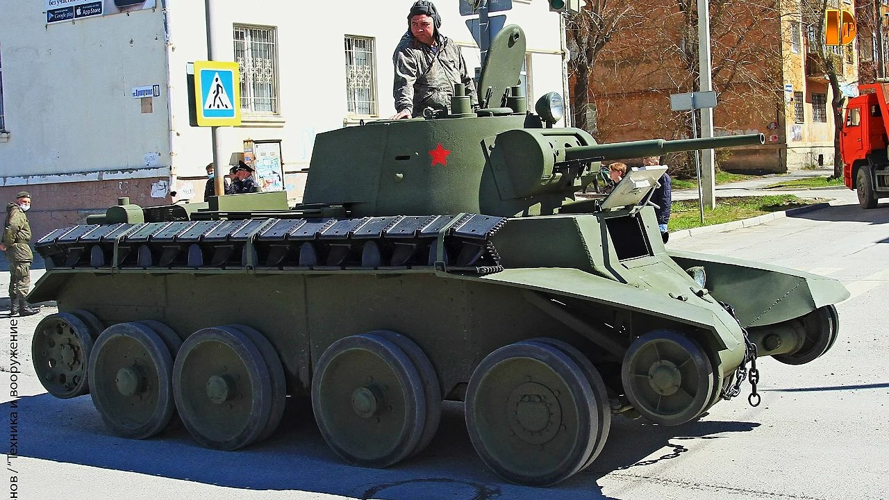 Blindés 121S2-BT-7 BT-7M
