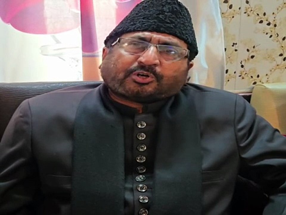 عبادت گاہوں میں مناسب لباس کے بغیر داخلے کی اجازت نہیں، جانیے شیعہ مذہبی رہنماؤں نے کیا کہا؟