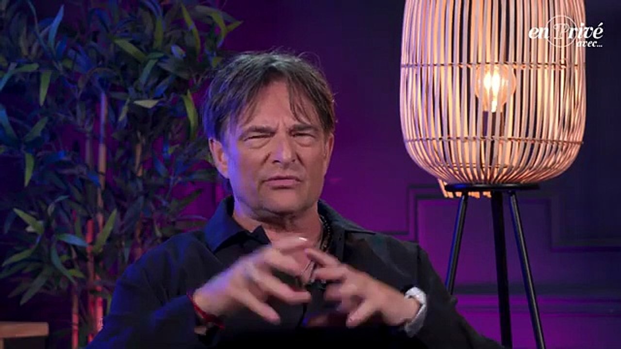 2024 – Johnny Hallyday – David Hallyday ému par les reprises de son père (En privé avec…, Chaîne YouTube, Juin)