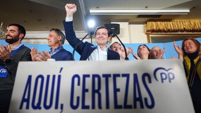 Mañueco, muy satisfecho , habla con todas las fuerzas para formar gobierno