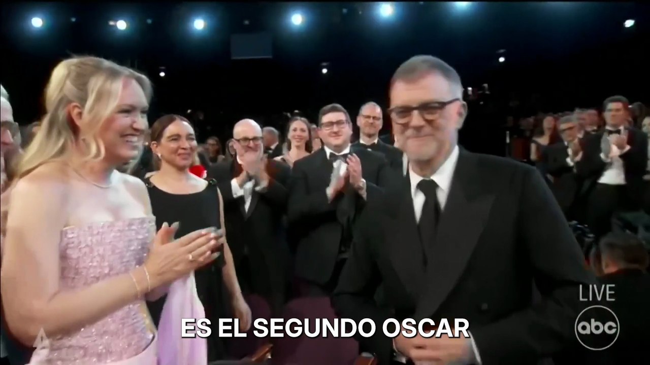 Jessie Buckley y Paul Thomas Anderson, grandes protagonistas de la noche de los Oscar.