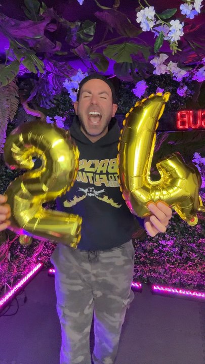 24 ans dans la tête 42 ans sur les papiers 😂