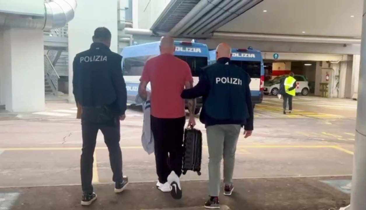 Camorra, latitante del clan Belforte espulso dagli Usa: Carlo Petrillo arrestato in Italia (16.03.26)