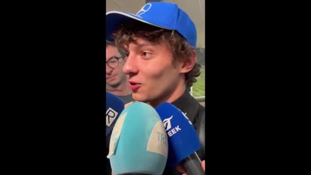 Kimi Antonelli, il video del pilota all'aeroporto Bologna dopo la vittoria al Gp di Cina: «È solo un punto di inizio»