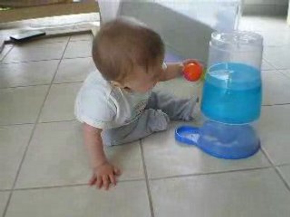 Loulou et sa tour aux billes