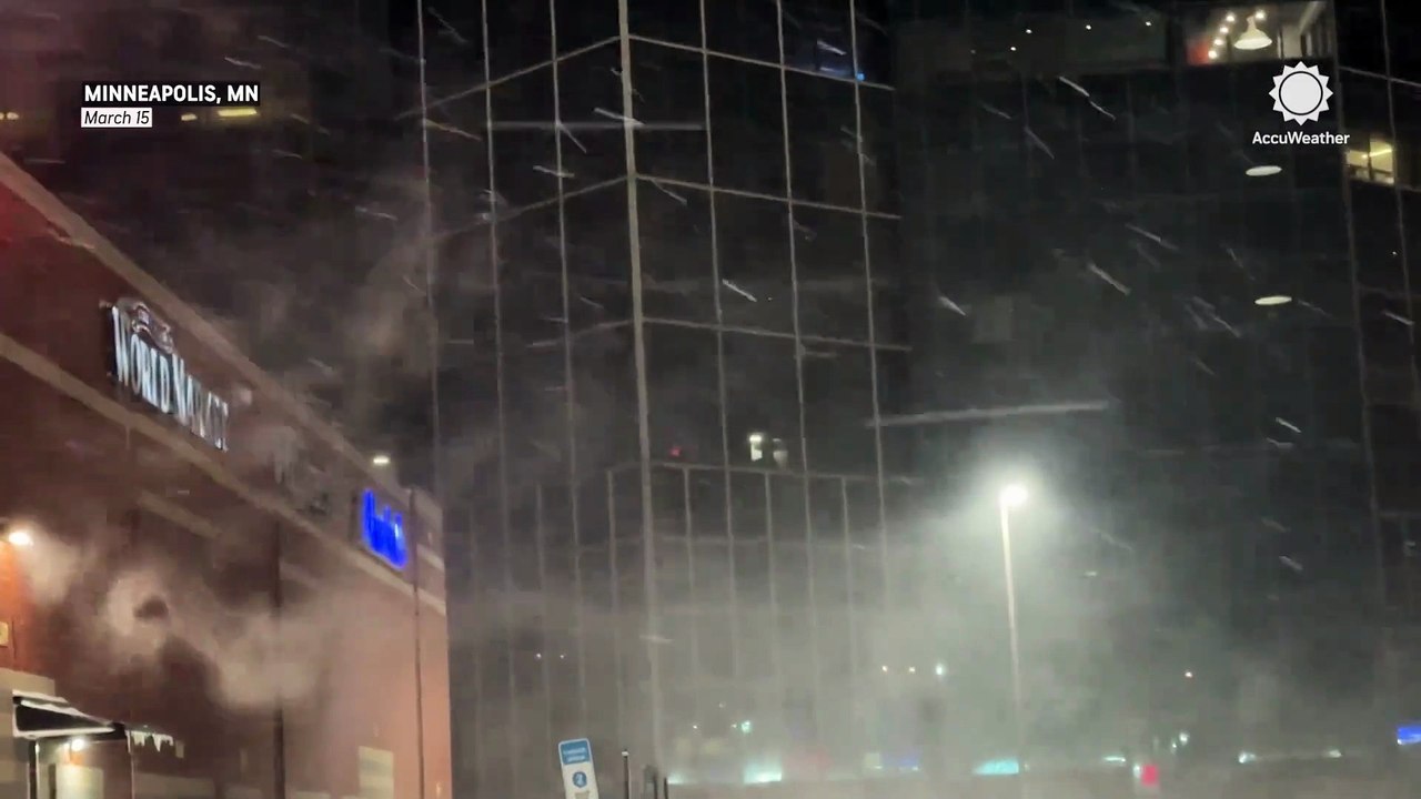 Blizzard conditions leave motorists stranded in Minneapolis