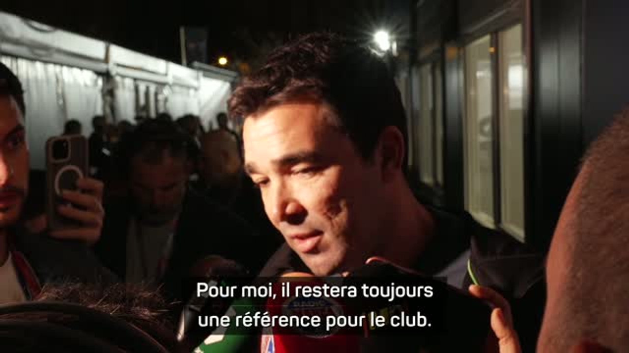 Barcelone - Deco : "Xavi restera toujours une référence pour le club"