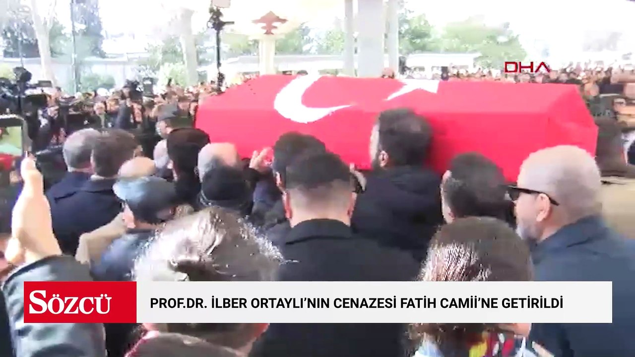 Prof.Dr. İlber Ortaylı'nın cenazesi Fatih Camii'ne getirildi