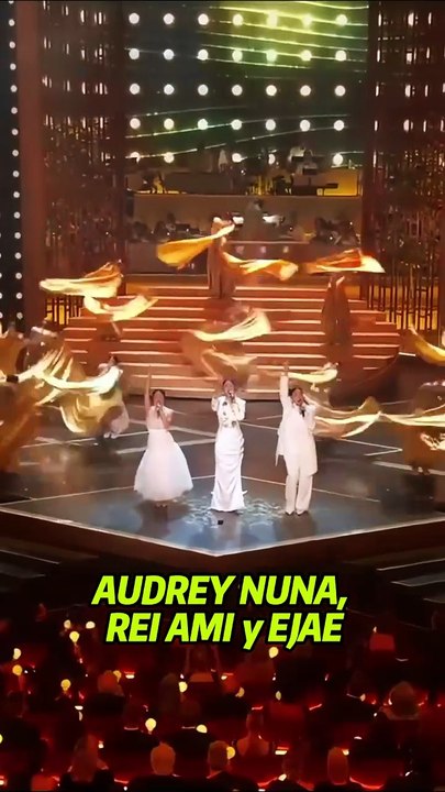AUDREY NUNA, REI AMI y EJAE deslumbraron en el escenario con el éxito No. 1 de 'KPop Demon Hunters'.