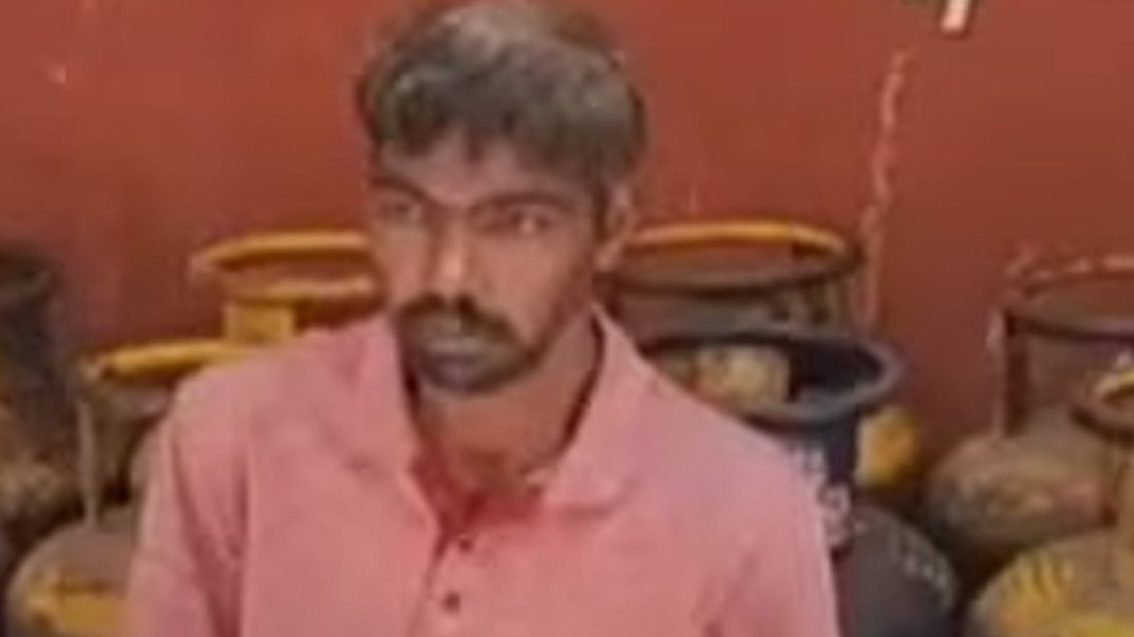 घर में छिपकर रखे थे 16 कमर्शियल LPG सिलेंडर