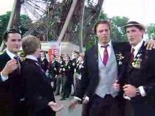 Paris sous la tour effel