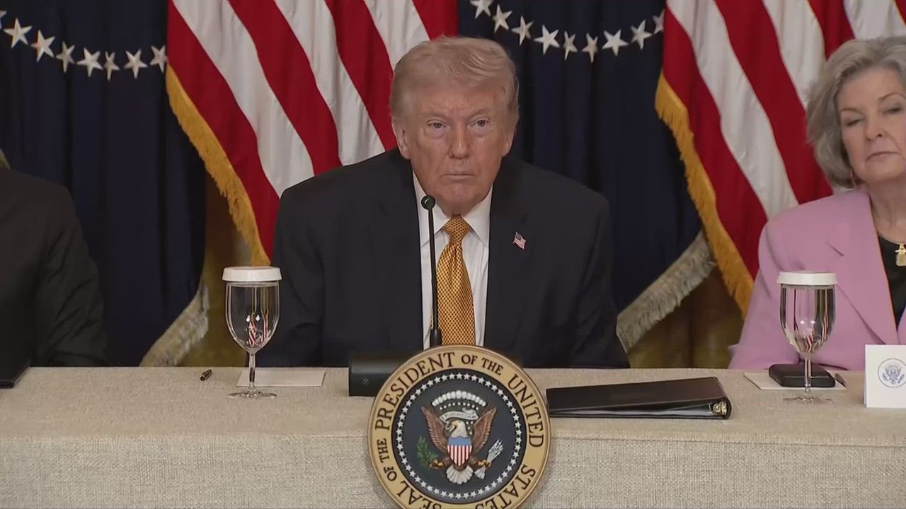 Awkward Trump moment: struggles with accent, then jokes about French people