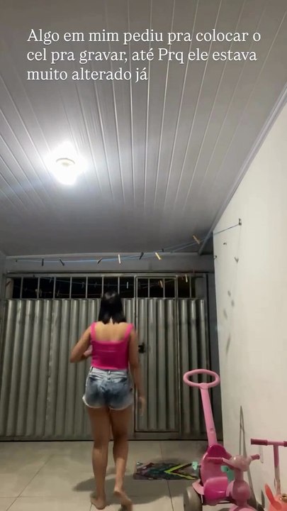 Vídeo mostra momento em que homem agride ex-companheira na frente dos filhos em Rio Largo