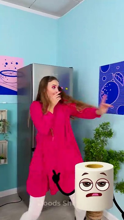 Giant monster or tiny bug? 🕷️😱 #spiderprank #perspective