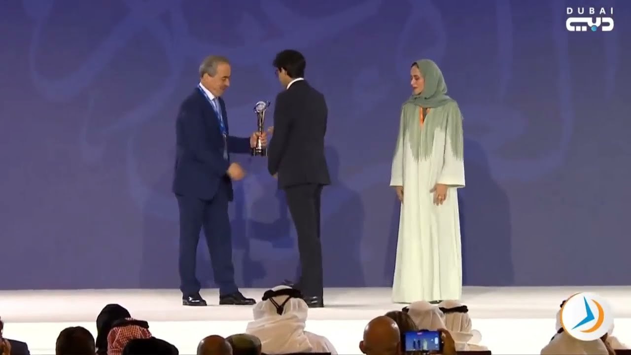 تتويج في الجول بجائزة أفضل منصة رياضية في الوطن العربي في منتدى الإعلام العربي من نادي دبي للصحافة