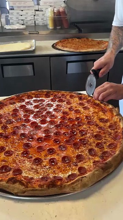 Light pepperoni pizza 🤌🏻