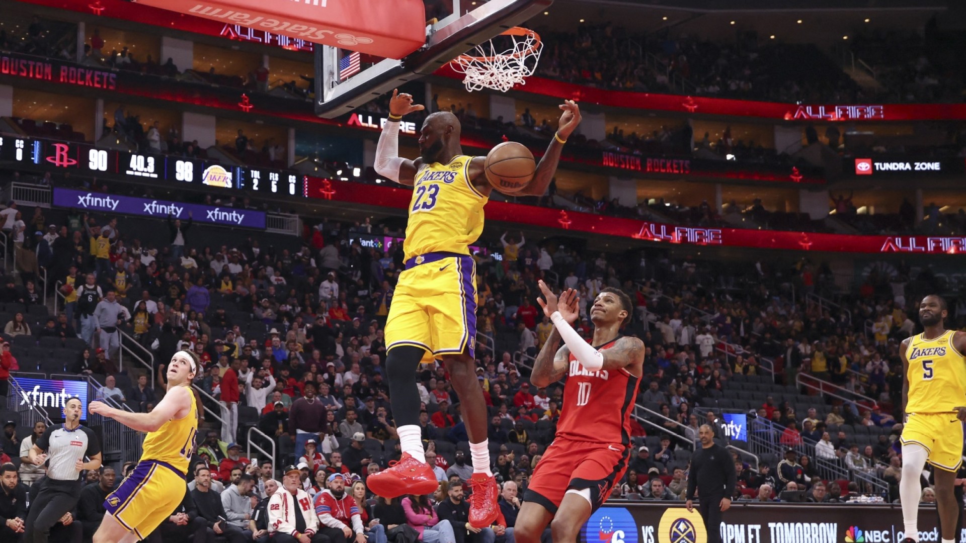 NBA : Doncic régale et les Lakers triomphent à Houston !