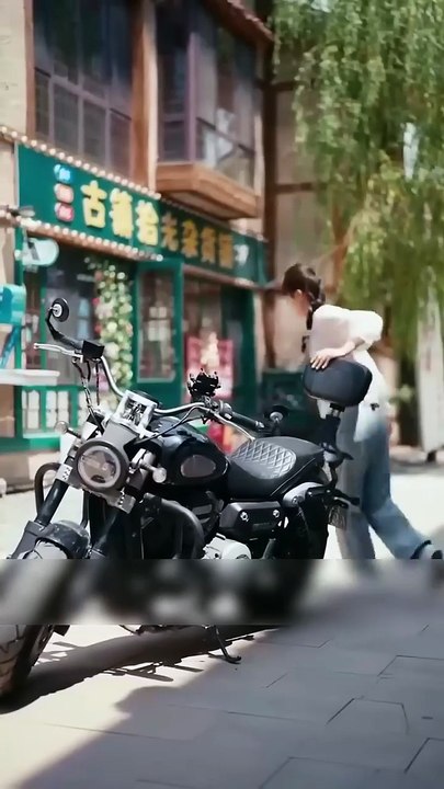 💞No One Dared Kiss the cold CEO—Until 18yo Girl Did,Then He Can’t Stop Spoiling Her!#ceo#cdrama