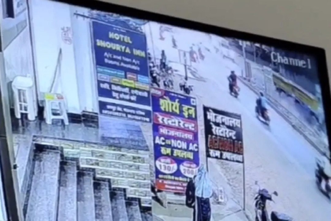 ट्रक की चपेट में आने से मन्नू देवांगन की दर्दनाक मौत