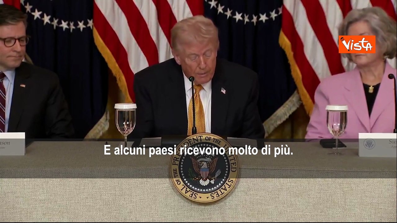 Guerra in Iran, Trump: Incoraggiamo fortemente gli alleati ad aiutarci nello Stretto di Hormuz