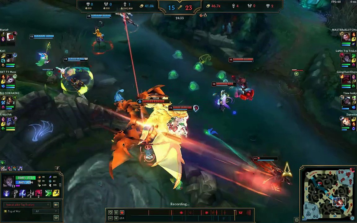 Game Clash dau tien minh choi - Anh Bin ganh team haha