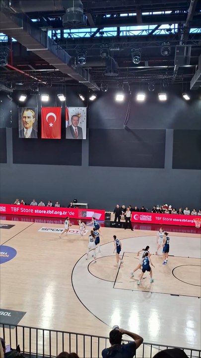 İlk Yarı Sonucu - Beşiktaş 33-33 Emlak Konut - Basketbol Gençler Ligi Kızlar 11. Hafta