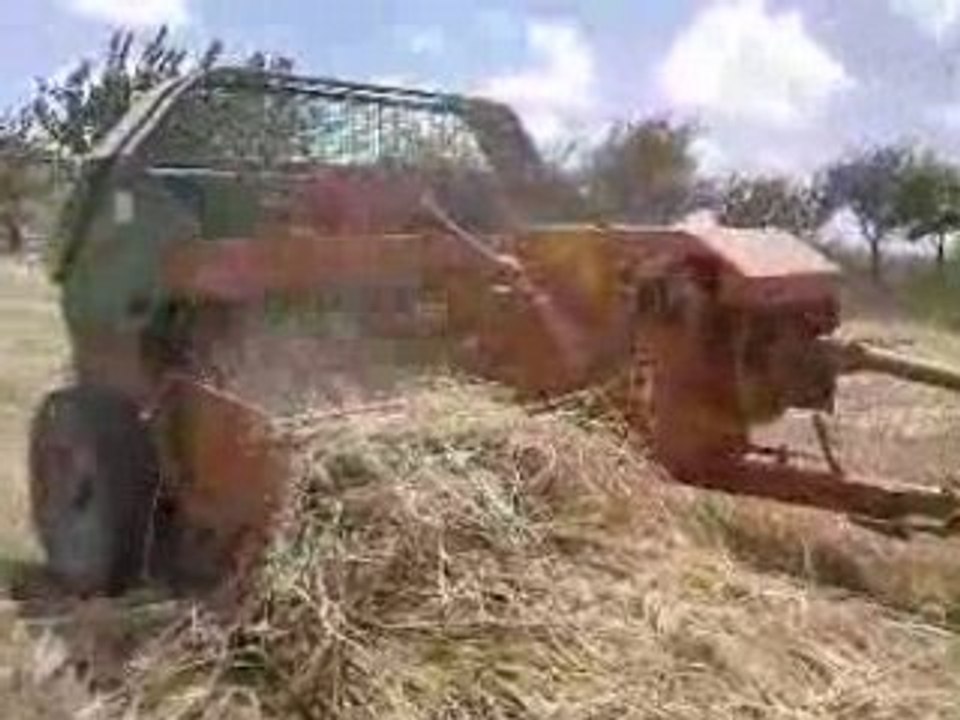 Landini 8860 is Baling The Oats 2008 Turkey Tractor...!!!