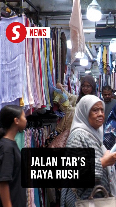 KL shoppers race to beat Raya deadline amid rising cost concerns