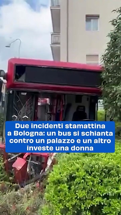 "Mattinata di Caos a Bologna: Due Incidenti Coinvolgono Autobus Tper, Traffico Paralizzato"