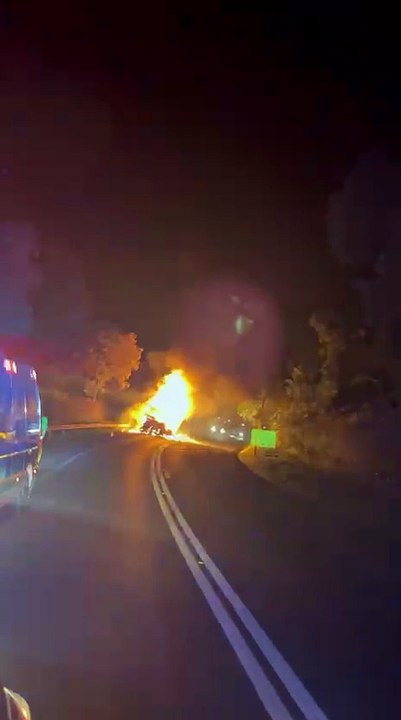 Motorista na contramão morre carbonizado após acidente com caminhão na BR-277