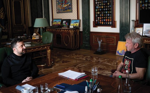 Il video di Sean Penn in Ucraina: Visita personale e icontro con Zelensky. L'Oscar? Può aspettare
