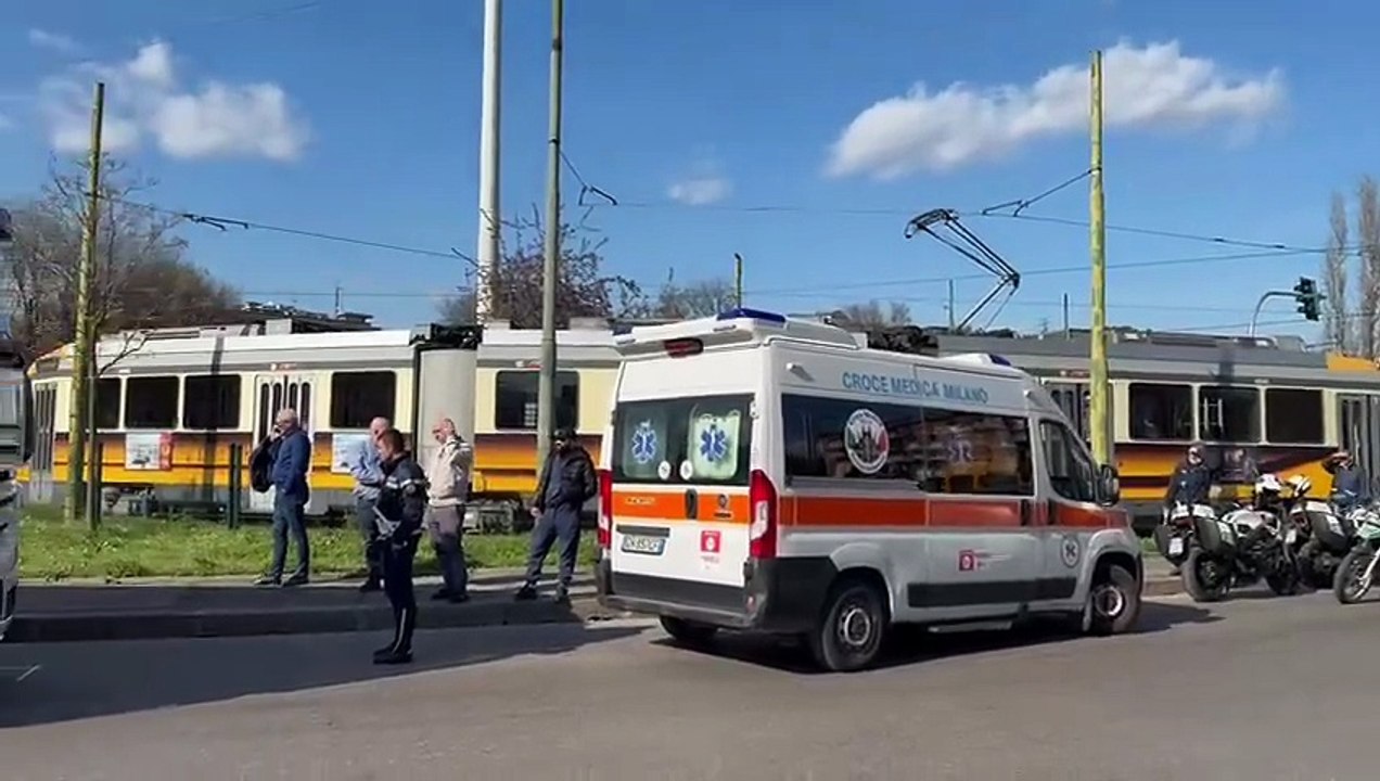 Tragedia in piazza Ovidio a Milano: 75enne travolto e ucciso da un tir