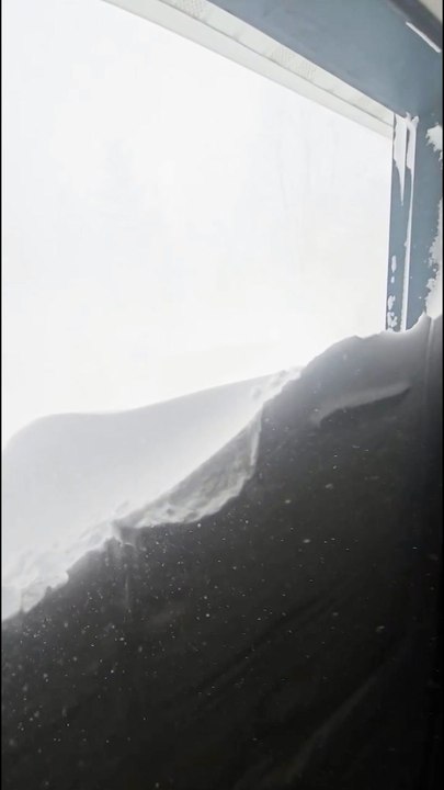 Record-breaking snowfall buries Michigan