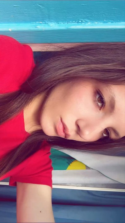 👩🏻‍❤️‍💋‍👩🏻