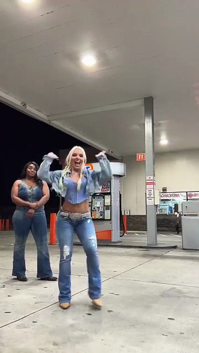 She trying to get me right 👏🏼 @J.